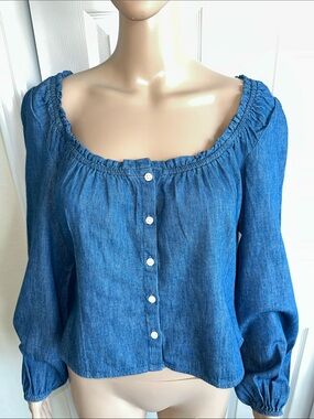 NWT 100% Cotton Old Navy Blue Denim Peasant Button-Front Blouse Size Medium.